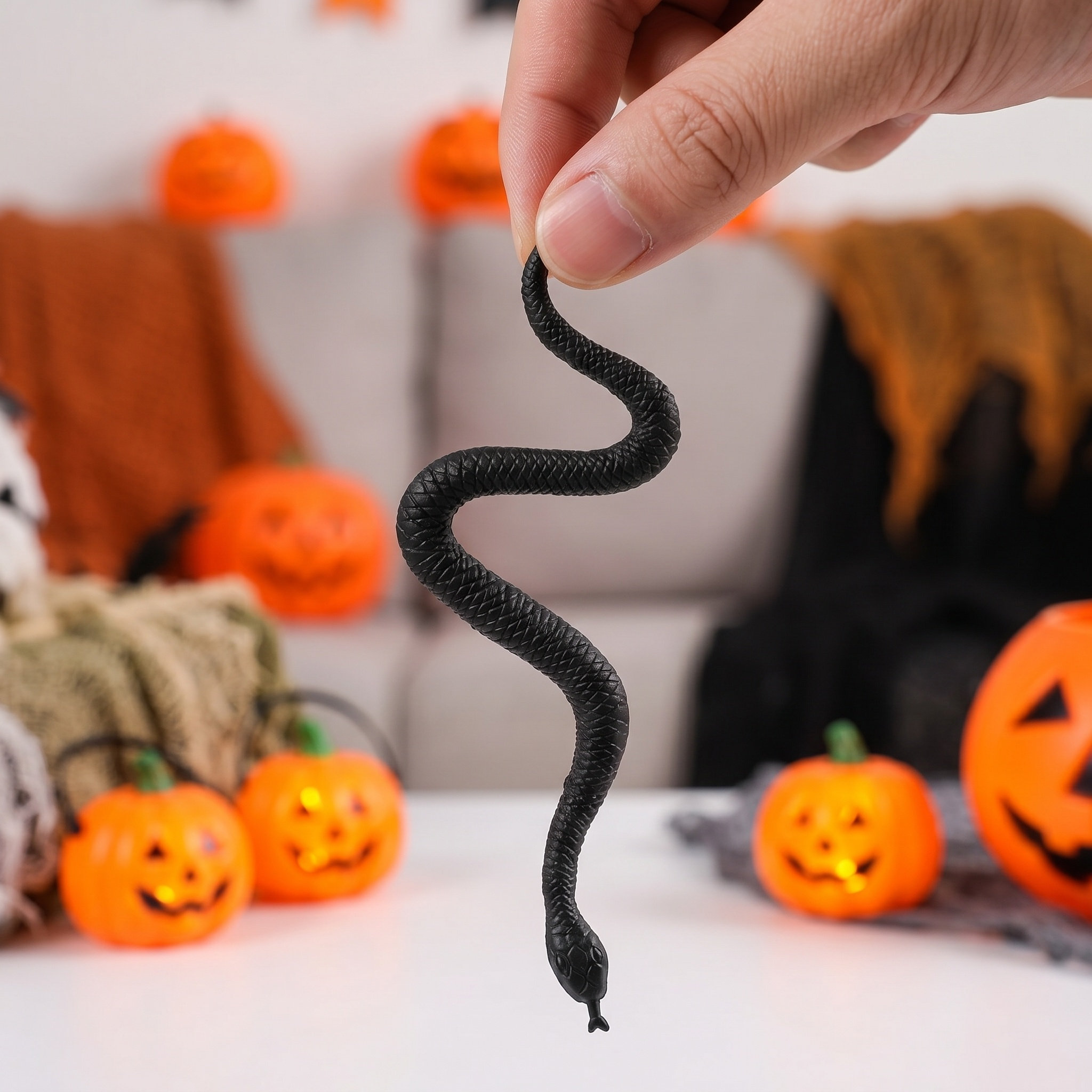 Prank Toys - 100 sztuk realistycznych, przerażających rekwizytów w